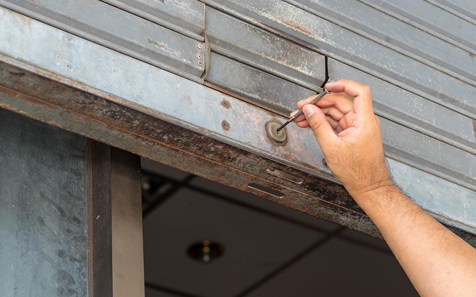 Marseille comment ouvrir une porte bloquée Bricard